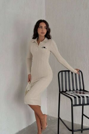 Rochie stilizată cu textură în rips și accent expresiv R1141